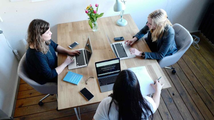 Women in Business-CEO Advertising